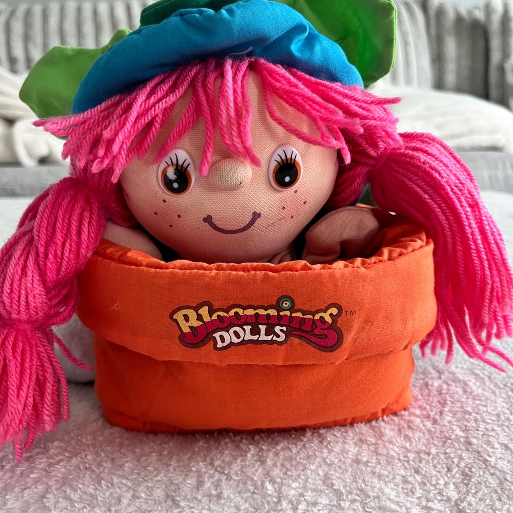 Vintage 1987 Blooming doll hand puppet  Orange Flower Pot Cap Toy 14” Soft Plush